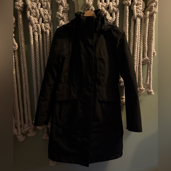 North Face Coat - size M - parka length shell with detachable puffer lining - Picture 2 of 7